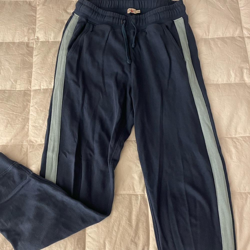 Faherty Navy Joggers with Light Blue Stripes